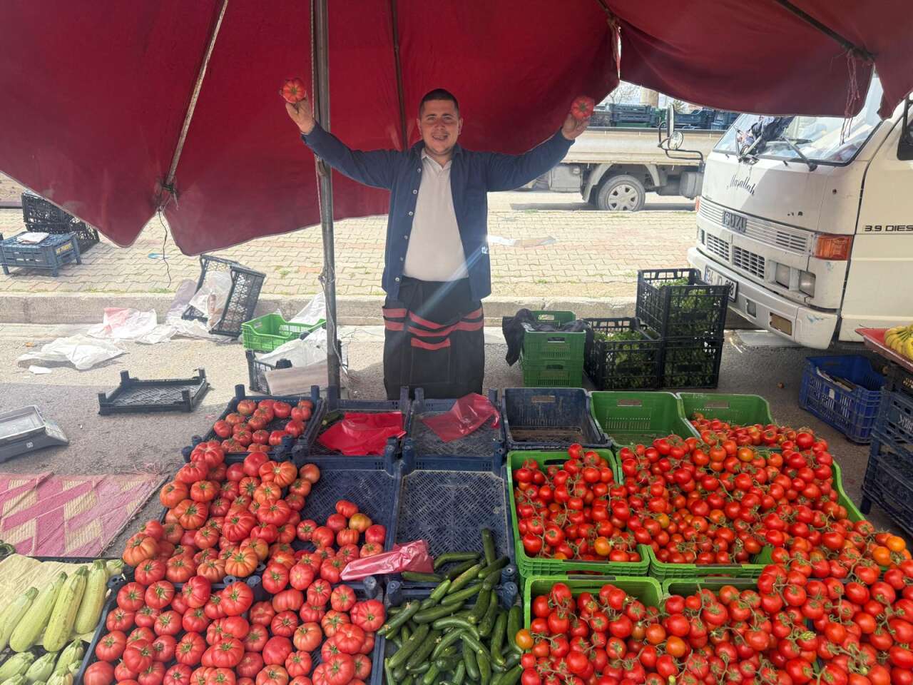 Konya pazarlarında etiket şaşkınlığı! Çoğu yarım yarım satılıyor 35